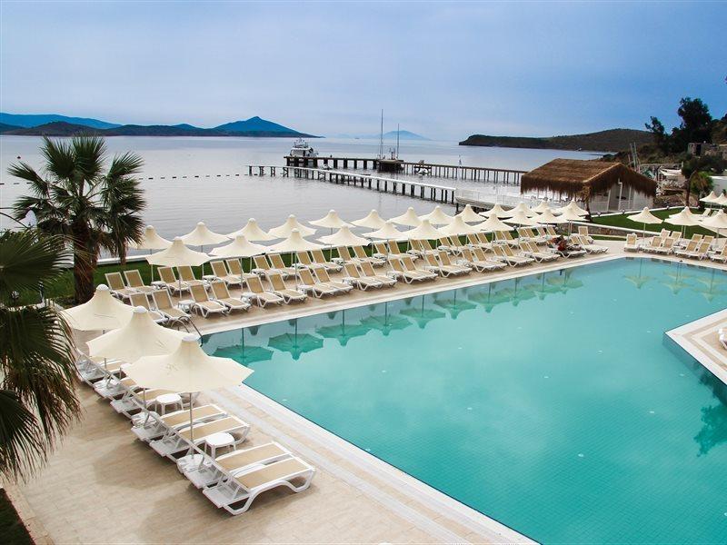 Hotel Club Sardinia 4*