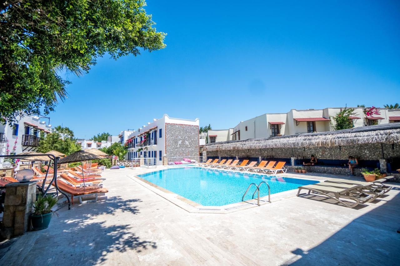 Hotel Khai 4*